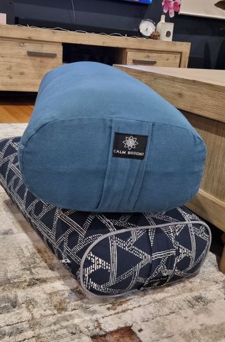 Customer photo review of Teal Oval Yoga Bolster