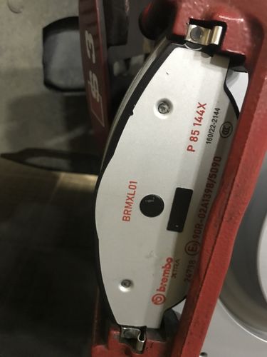 Customer photo review of Brembo Brake Pads Front Audi S3/Golf 7/Ti ( Set Lh&Rh) (P85144X)