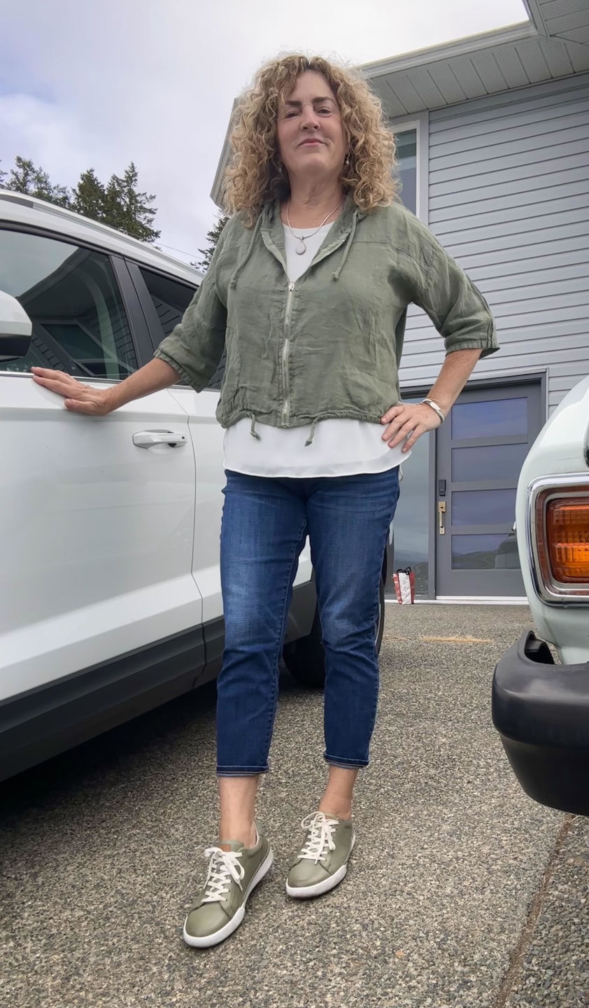 Customer photo review of Meo Linen Bomber Jacket (Olive)