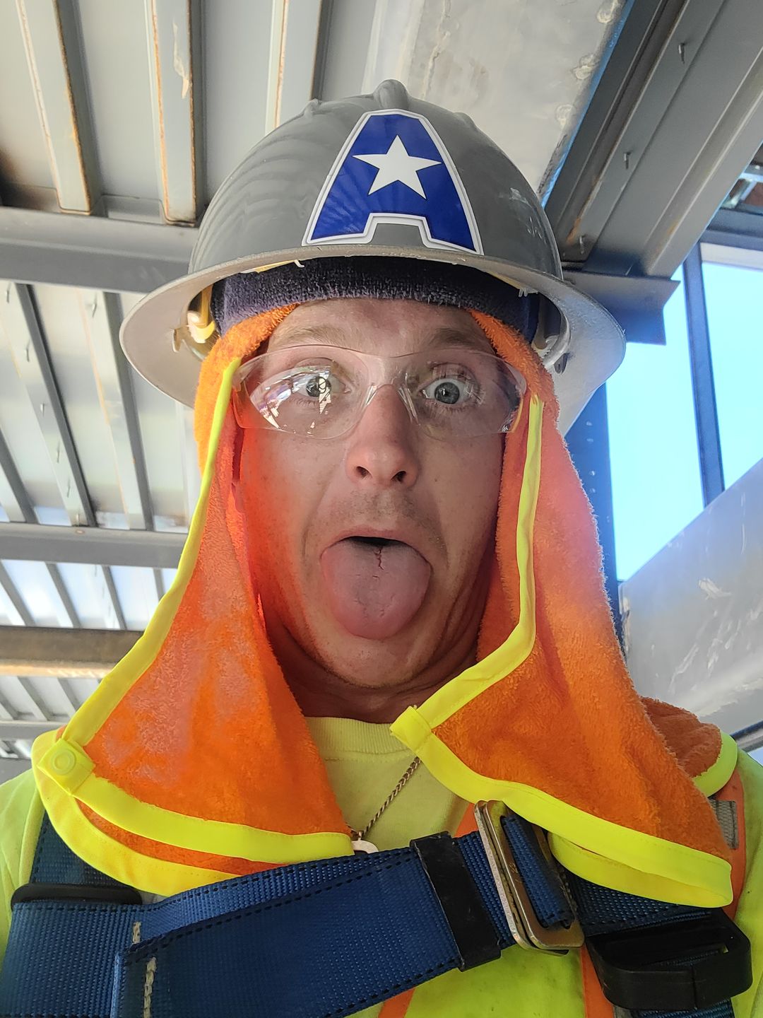 Customer photo review of Polarheads PRO 3-in-1 Neck Shade, Sweatband and Cooling Towel - Safety Orange/Safety Yellow