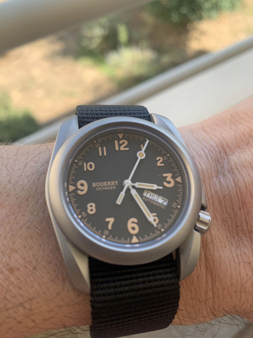 Customer photo review of VOYAGER - 100M Waterproof Titanium Automatic Field Watch | Volcanic Gray-Day,Date