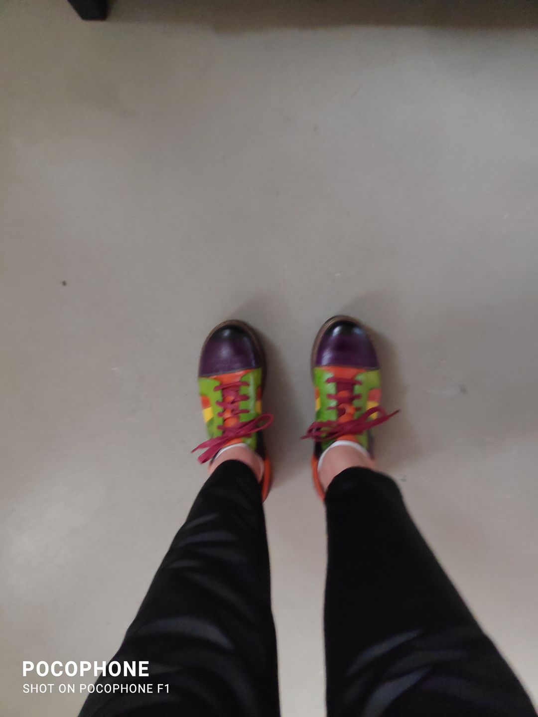 Customer photo review of Retro Hand-polished Rainbow Flat Shoes