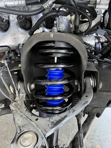 Customer photo review of 2015-2020 GMC Yukon XL Magnetic Struts 4 Wheel OE Replacement Kit (GC104F)