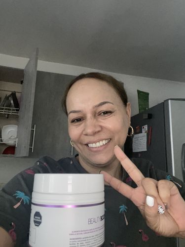 Customer photo review of COLÁGENO HIDROLIZADO CON VITAMINA C, D3, BIOTINA Y SEMILLAS DE UVA