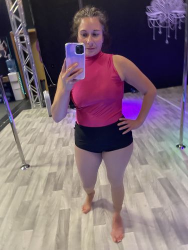 Customer photo review of Hot Pink Yoga Spandex