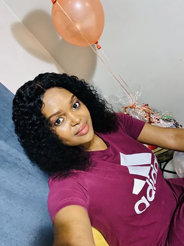 Customer photo review of KAMO - Brazilian 13x4 Lace Front Wig