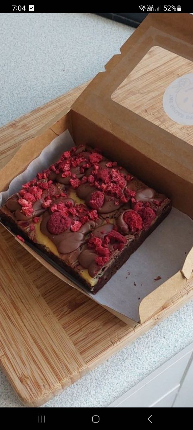 Customer photo review of Mini cheesecake brownie