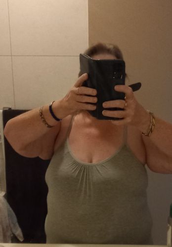 Customer photo review of Locker sitzendes Tank-Top mit integriertem BH