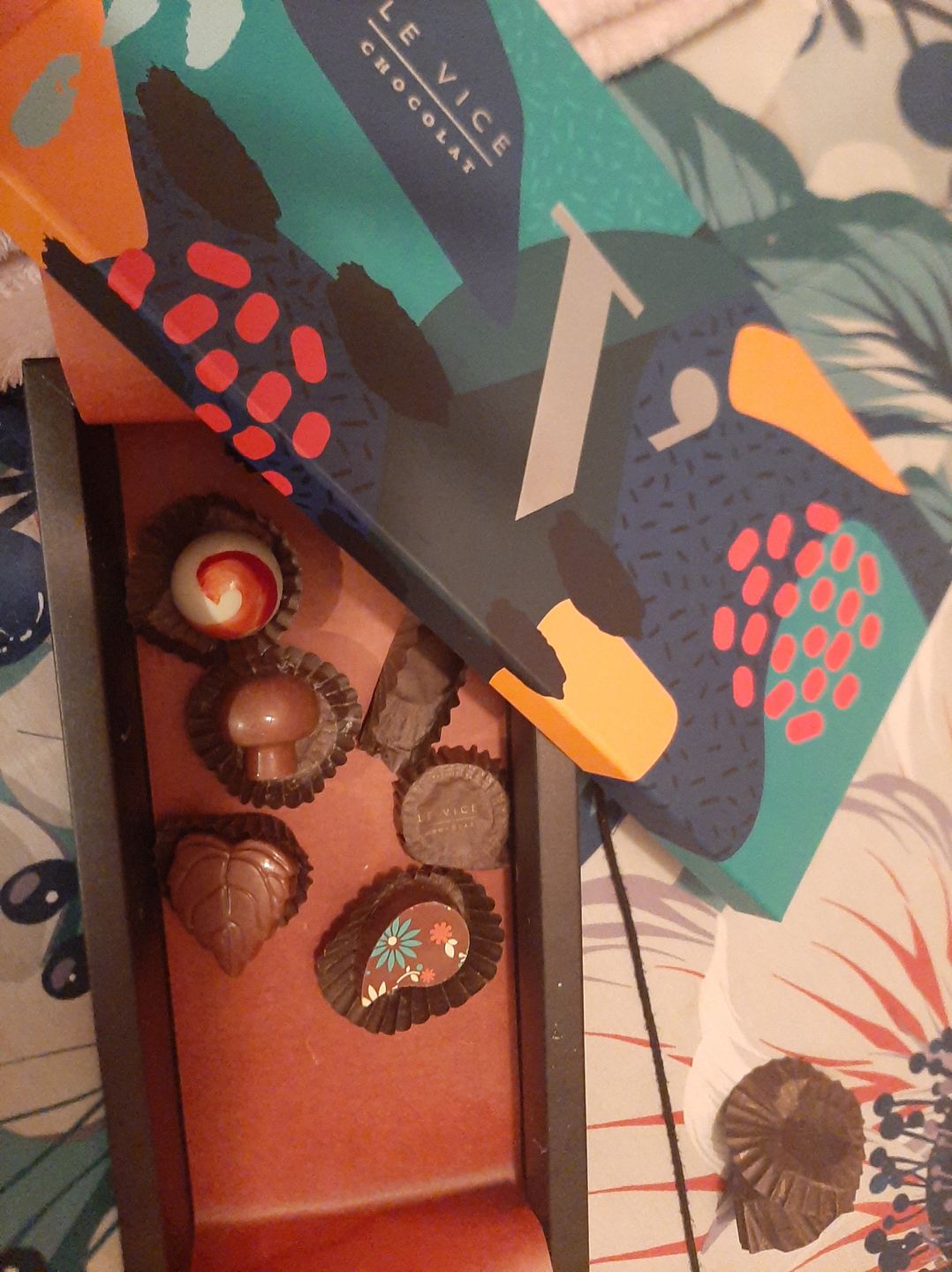 Customer photo review of Caja 25 Bombones