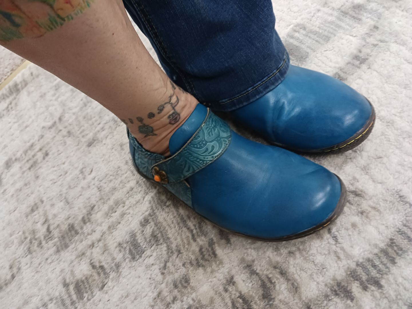 Customer photo review of Vintage Genuine Leather Comfy Flat Shoes