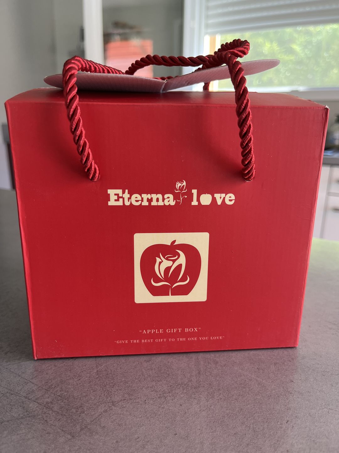 Customer photo review of Eternal Rose Box - With Real Rose & Necklace