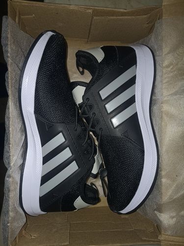 Customer photo review of Tenis 018 Negro Plata