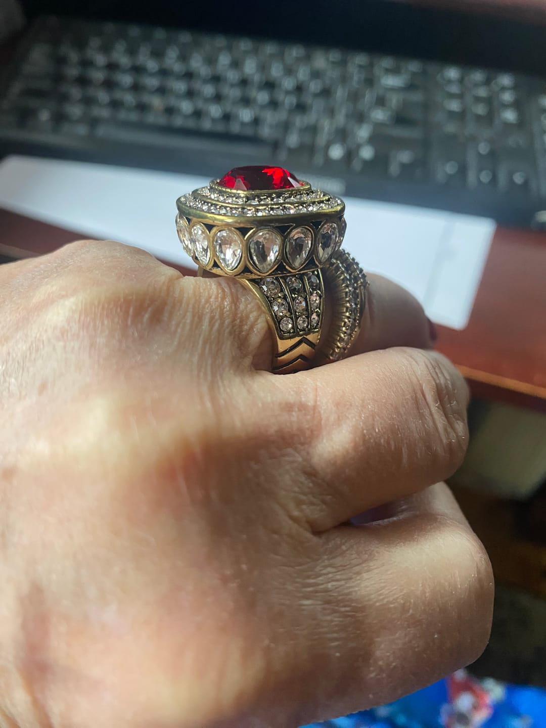 Customer photo review of Heidi Daus® "Enchante" Crystal Magnetic Interchangeable Ring