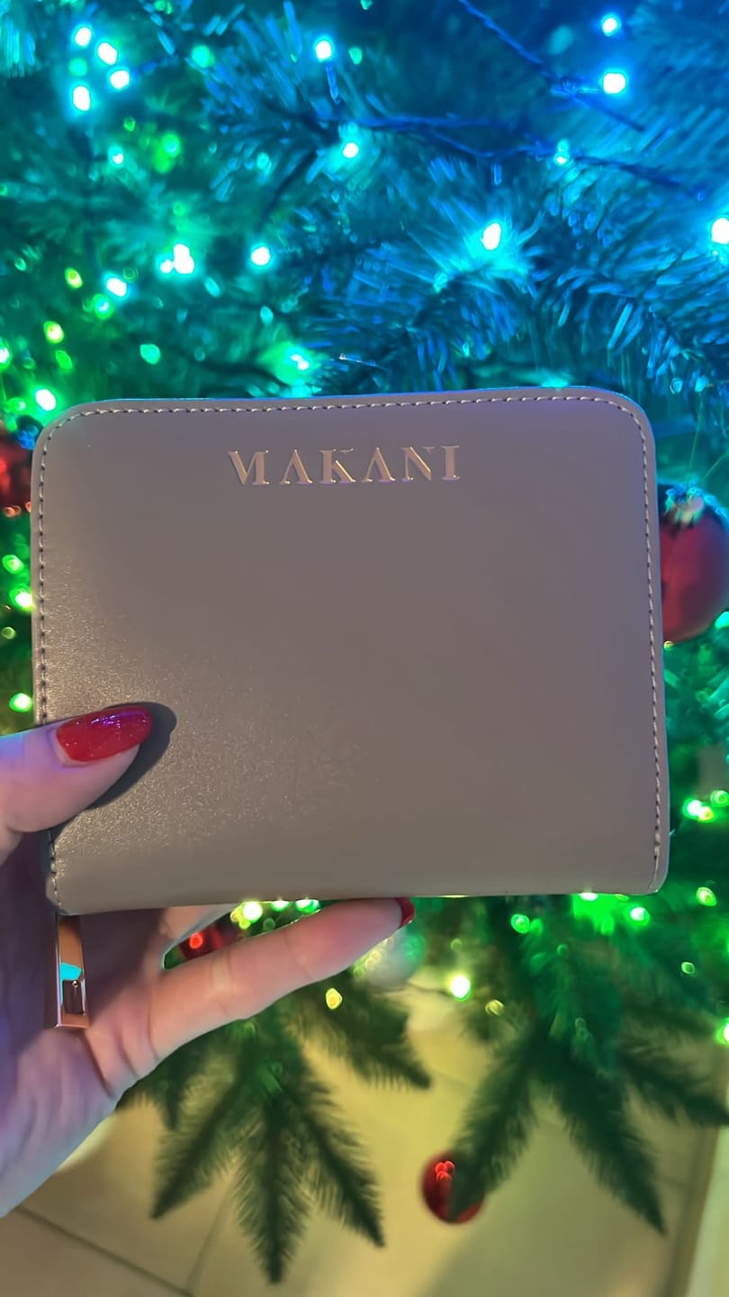 Customer photo review of KAIA - TAUPE
