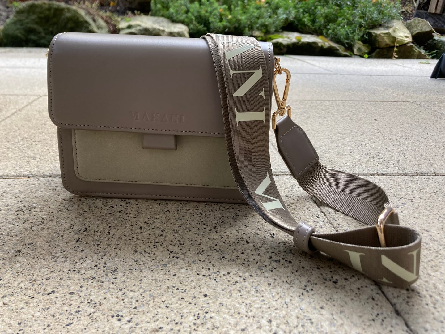 Customer photo review of VALDA - TAUPE
