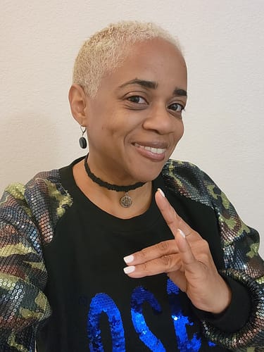 Customer photo review of Camo Sequins Sleeve 1920 Sweatshirt- FINAL SALE NO REFUNDS OR EXCHANGES