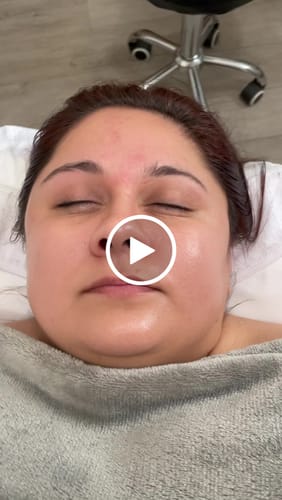 Customer video review of Clarifying Gel Cleanser 5% AHA