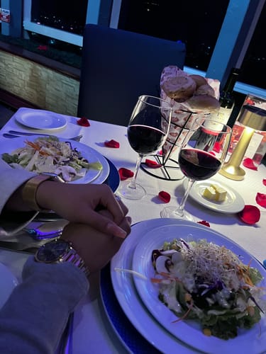 Customer photo review of Cena Romántica