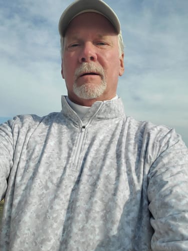Customer photo review of Men's Q-Zip + Beanie