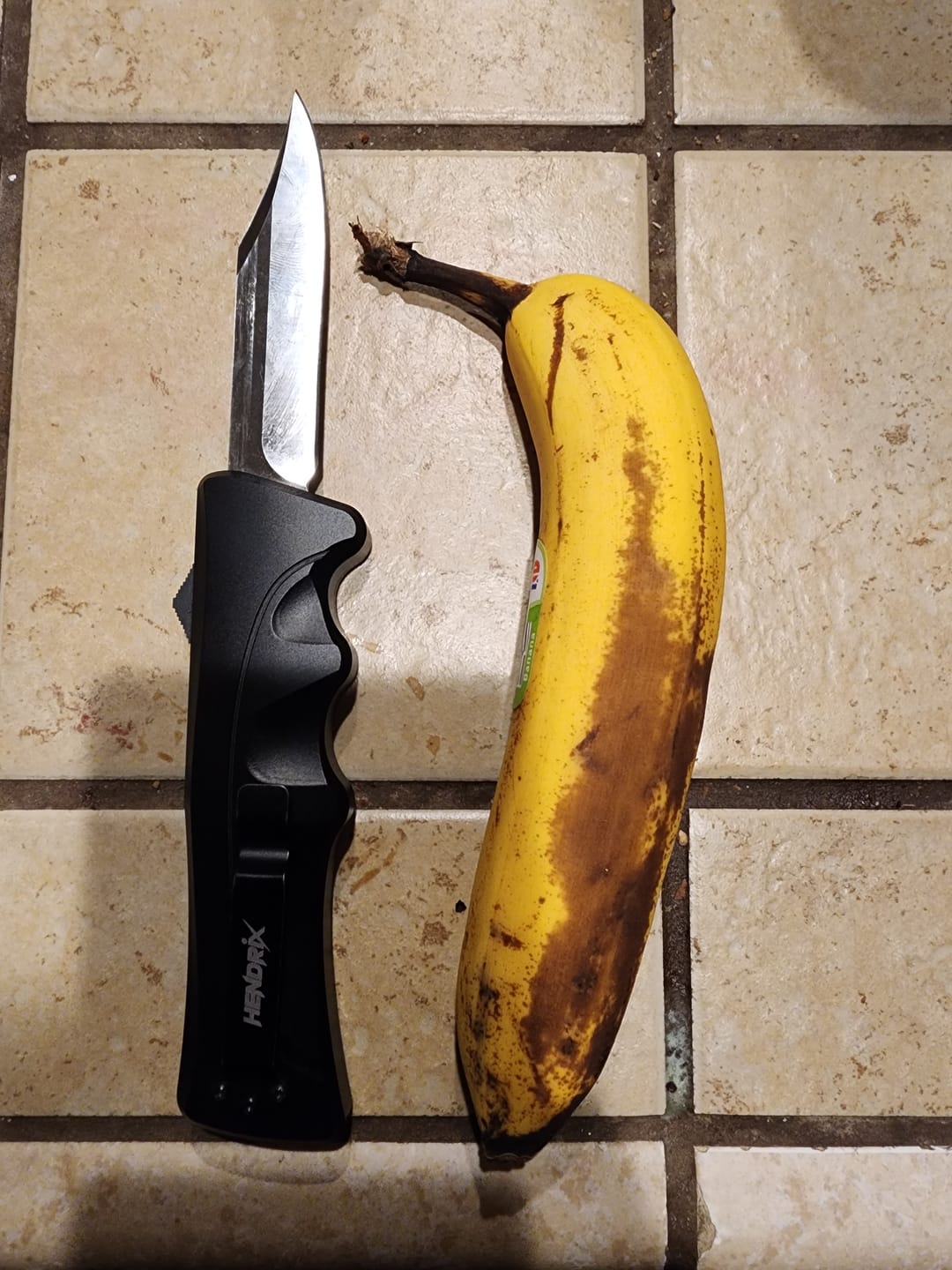 Customer photo review of Black D2 Clip Point Mamba Hendrix OTF