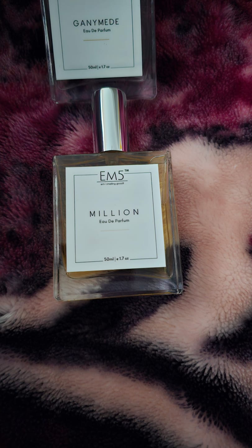 Customer photo review of EM5™ Million Perfume for Men | Strong and Long Lasting | Amber Woody Fresh Spicy | Luxury Gift for Men | 50 ml Perfume Spray