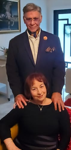 Customer photo review of Golden Blue Plaid Silk Ascot Cravat Pocket Square Cufflinks Set With Lapel Pin