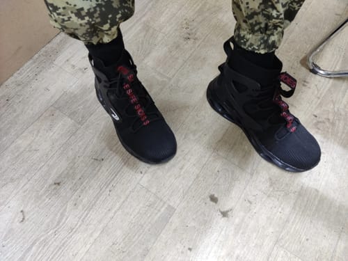 Customer photo review of GuardStep - Orthopädischer Arbeits- & Sicherheitsstiefel