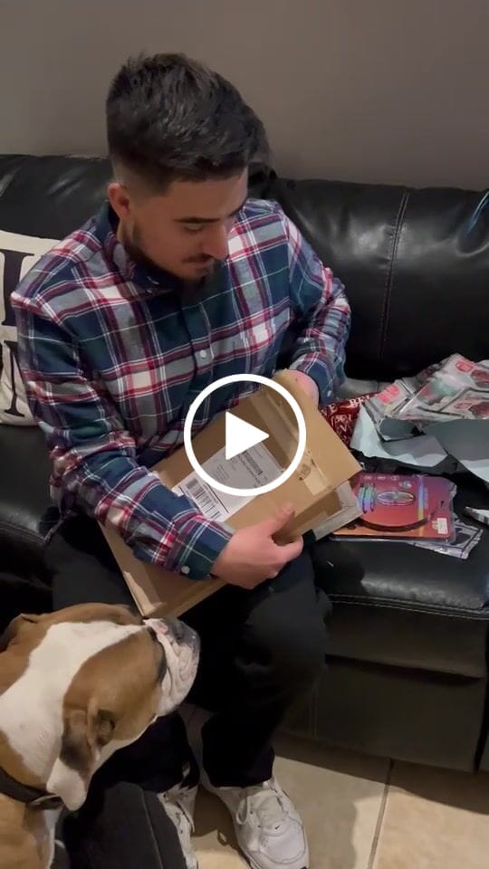 Customer video review of #1 Memorialize Artist
