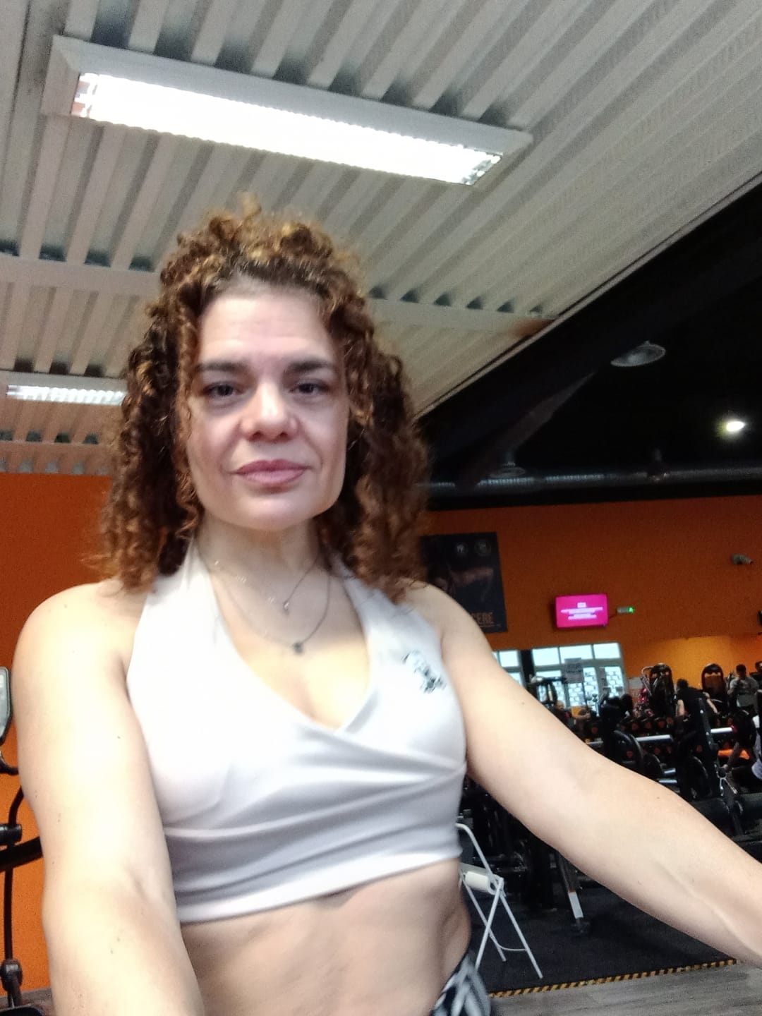 Customer photo review of TOP INTENSE BEIGE