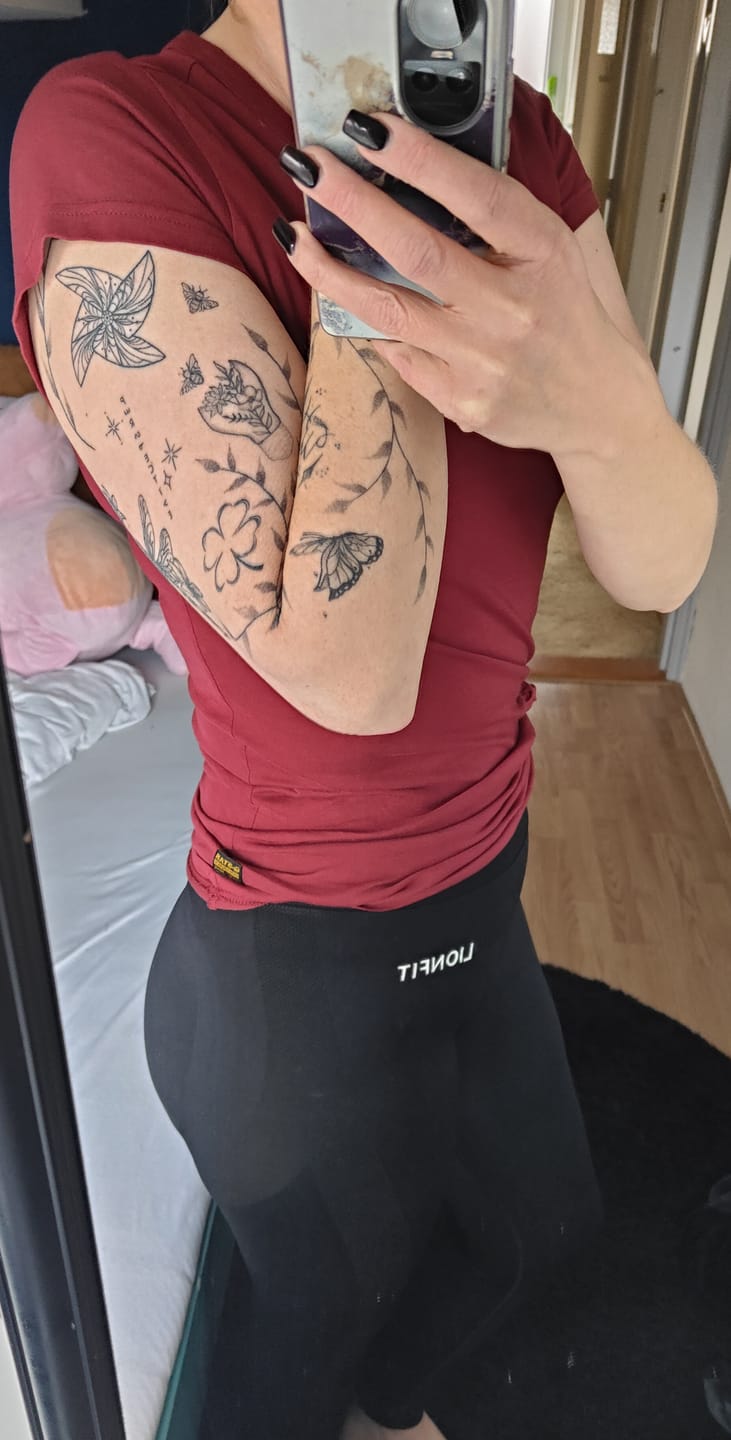 Customer photo review of Nala Seamless Leggings Black