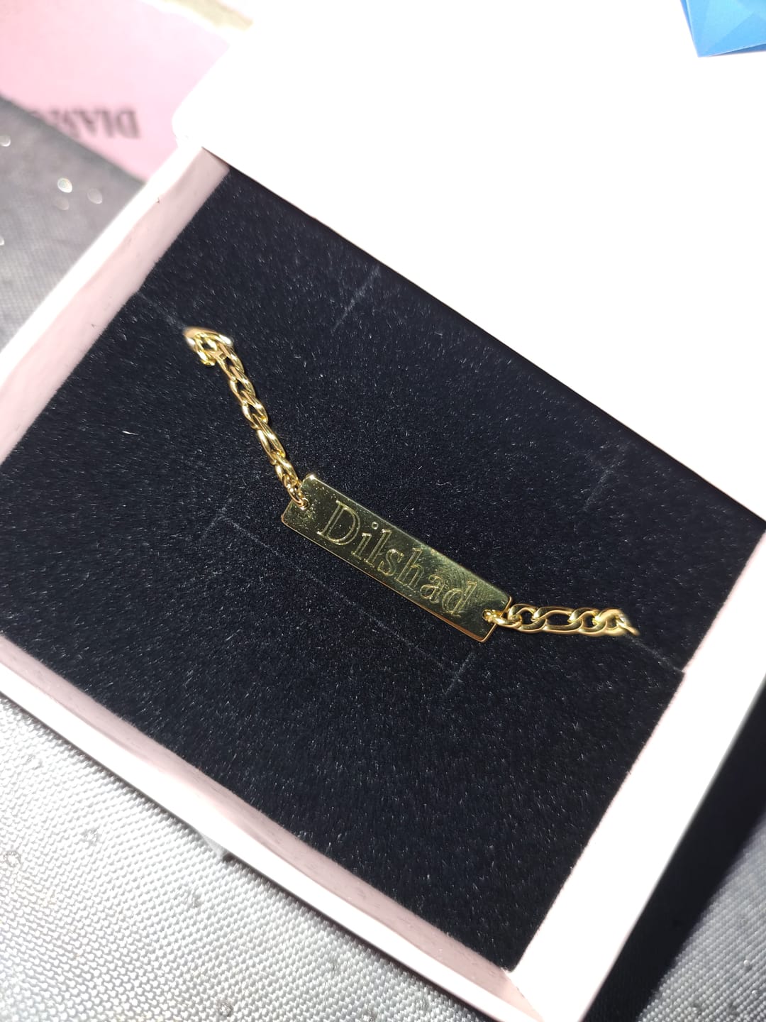 Customer photo review of Figaro Bar | Armband + Gravur