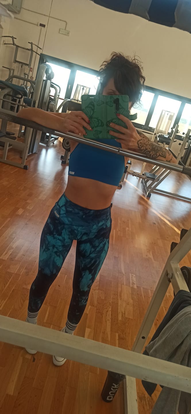 Customer photo review of Leggings Elements Acqua Turchese Blu