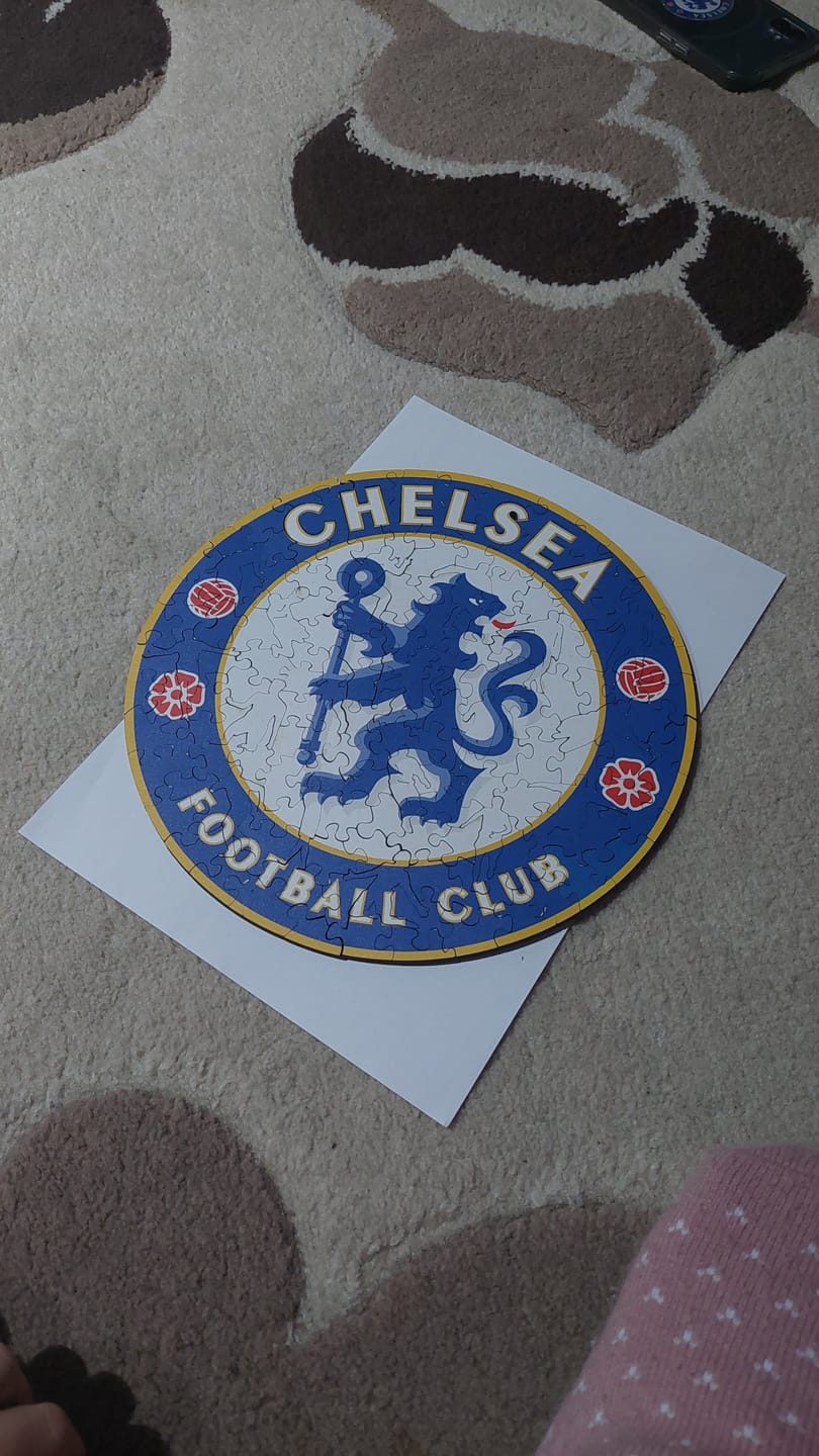 Customer photo review of Chelsea FC® Logo - Wooden Puzzle