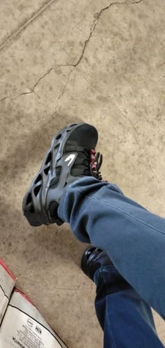 Customer photo review of GuardStep - Orthopädischer Arbeits- & Sicherheitsstiefel
