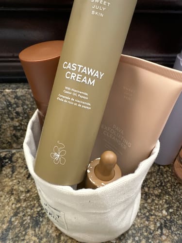 Customer photo review of Castaway Cream Daily Moisturizer