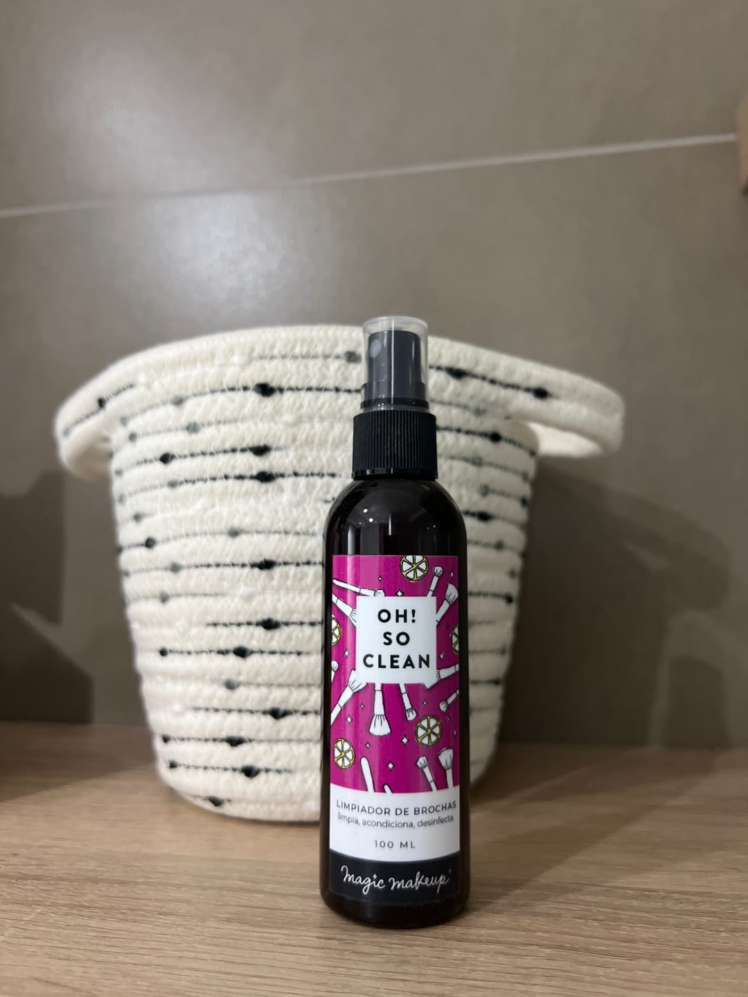 Customer photo review of ✭OH! SO CLEAN✭  limpiador instantáneo de brochas 100ml