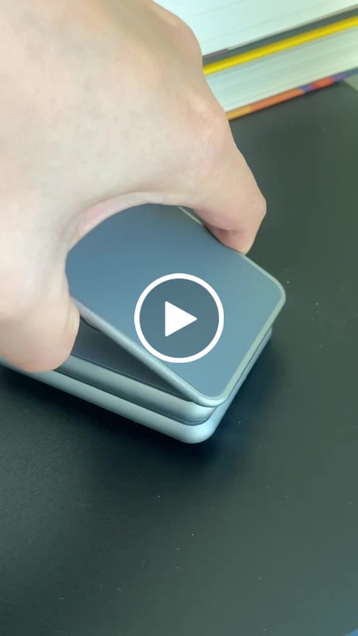 Customer video review of MagFold Pro Qi2