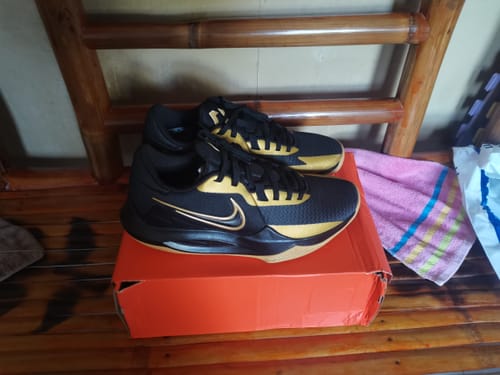 Customer photo review of Men's Nike Precision 6 Basketball Shoes