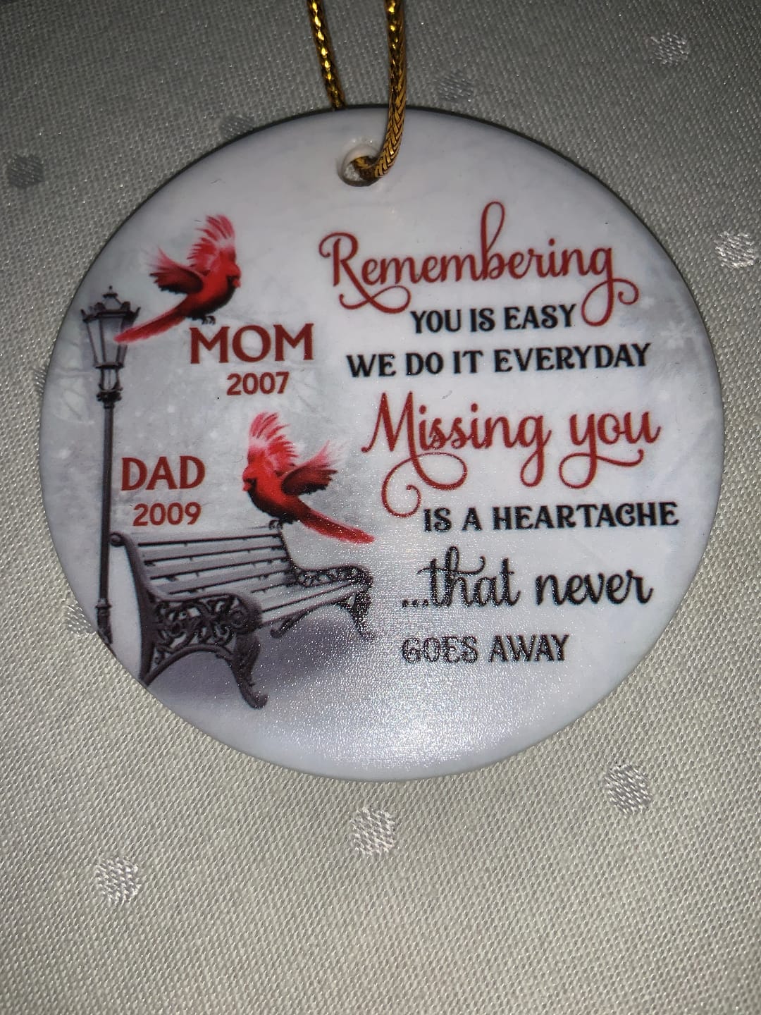 Customer photo review of Cardinals Winter Memorial Personalized Circle Ornament