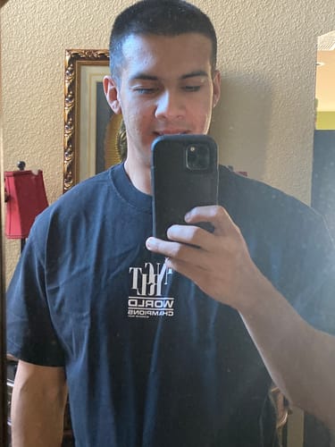 Customer photo review of WORLD CHAMPS HEAVY-WEIGHT BOX TEE