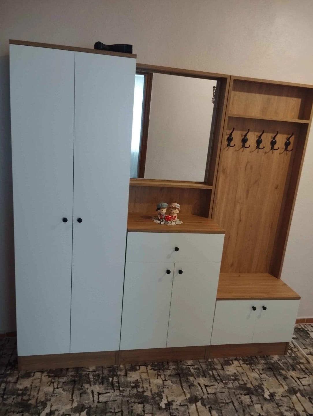 Customer photo review of Rani P6 Modern Çekmeceli Aynalı Askılı Portmanto Ayakkabılık Vestiyer Sepet Ceviz - Beyaz M3
