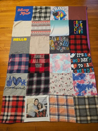 T-shirt quilt from university of kentucky by Theresa from MI
