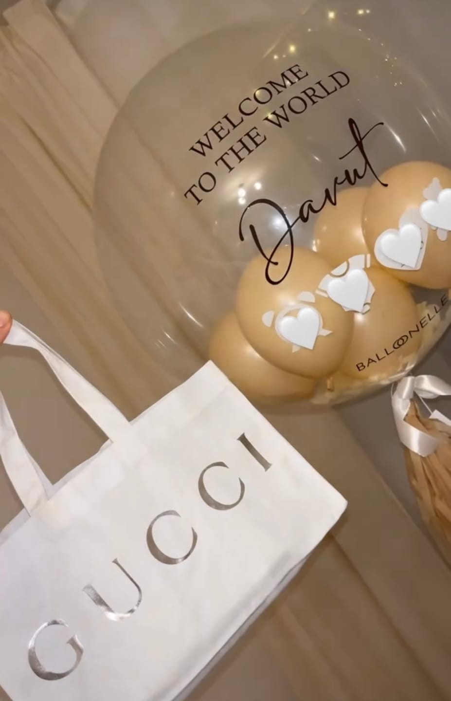 Customer photo review of Welcome to the World Nude Designer Ballon