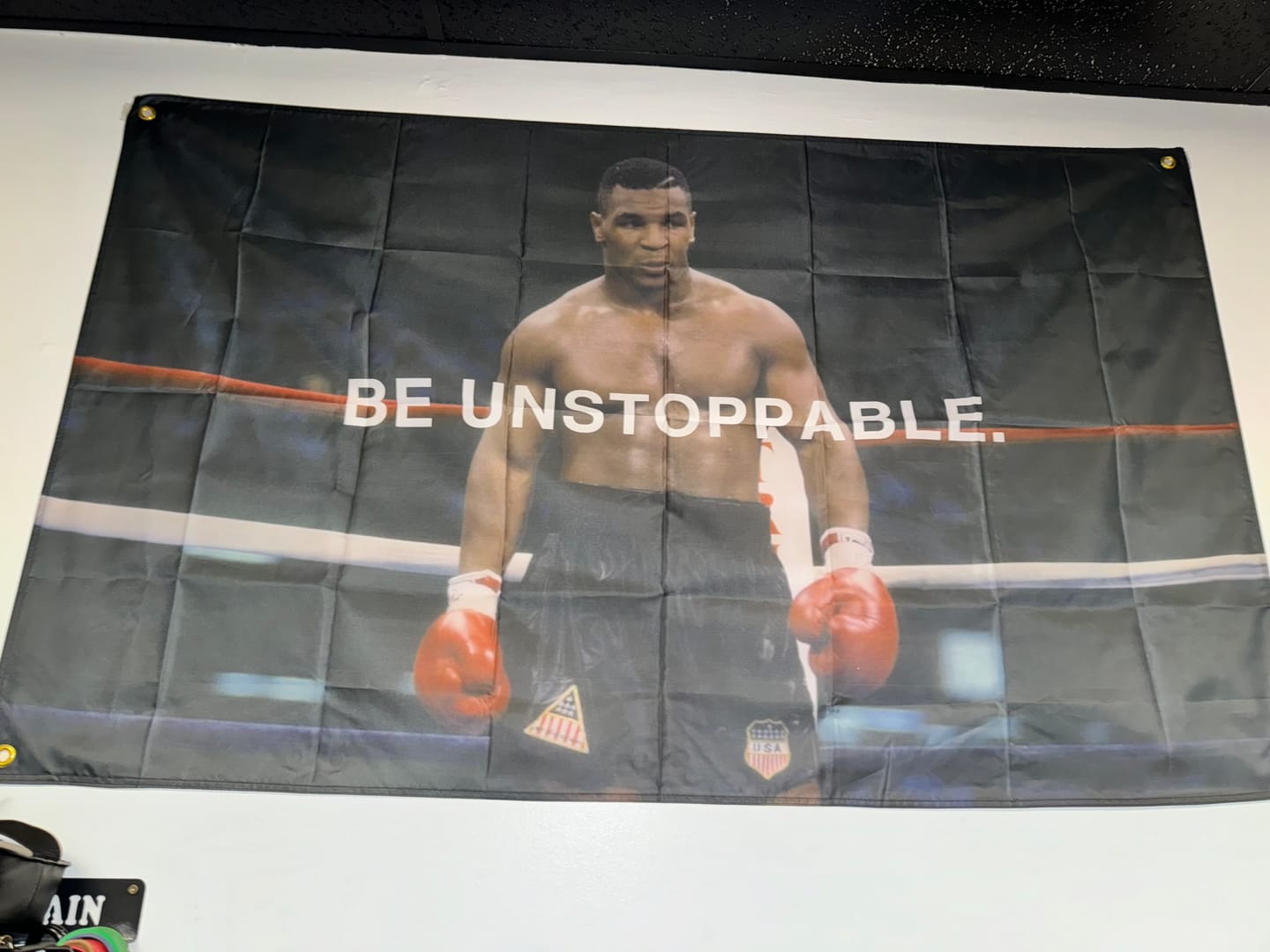 Customer photo review of Mike Tyson - Be Unstoppable