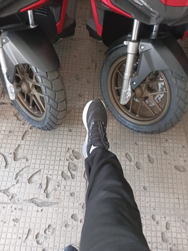 Customer photo review of adidas Men's Alphabounce+ Sustainable Bounce Sportswear Shoes