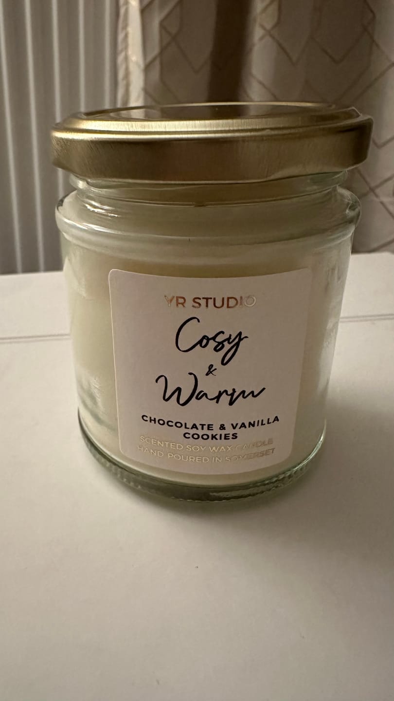 Customer photo review of "Cosy & Warm" Chocolate Soy Candle in Glass Jar