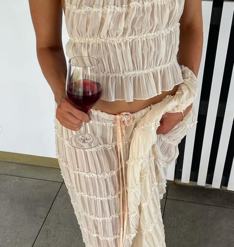 Customer photo review of Versatility and Vintage Charm Pleated Drawstring Waist Tiered Maxi Skirt