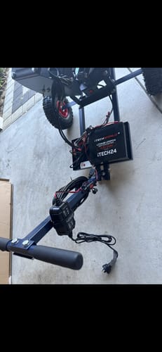 Customer photo review of iTECH24 12v 24Ah Lithium Ion Battery - LiFePO4 Deep Cycle Camping RV Solar Golf Buggy