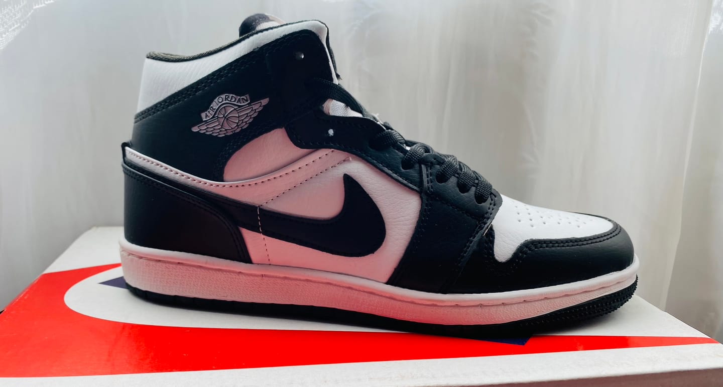 Customer photo review of Tenis Retro 1 Vaquita