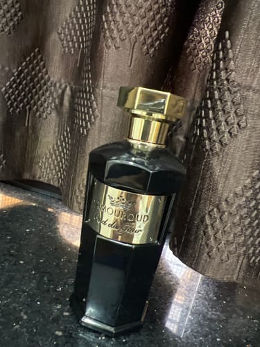 Customer photo review of Amouroud Oud Du Jour Eau De Parfum For Unisex